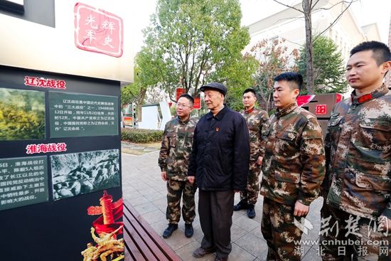 5 參觀軍史長廊  李子涵 攝.jpg.jpg