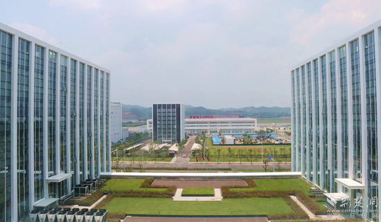 鄂州花湖機場貨運站。記者 胡小軍 攝.jpeg